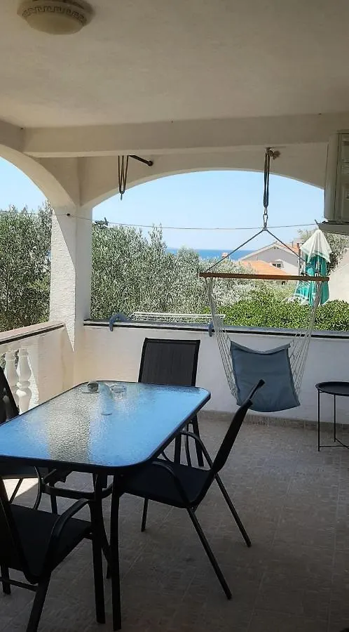 Studio Stela Povljana Appartamento